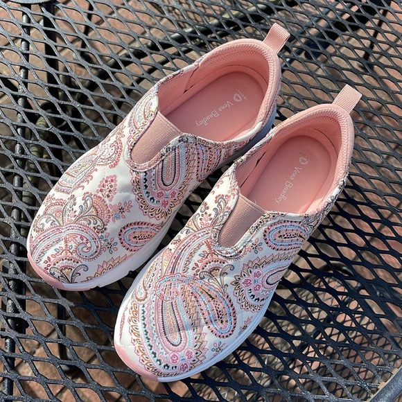 Vera Bradley VB Cloud 2-Mile Slip-On Shoe Sand Paisley Size 8 - Picture 2 of 16
